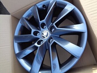 škoda superb 17 alu 5x112 nová original škoda
