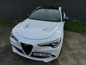 Alfa Romeo Stelvio QV ( motor Ferrari)