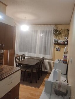 Prodám levně kompletní kuchyň