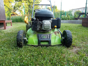 Sekačka benzínová s pojezdem Fieldmann