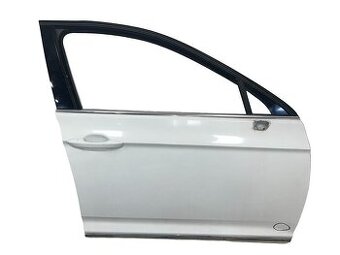Pravé přední dveře bílá metalíza LC9A VW Passat B8 2016