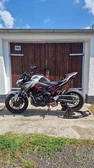 Kawasaki Z900 (2022)