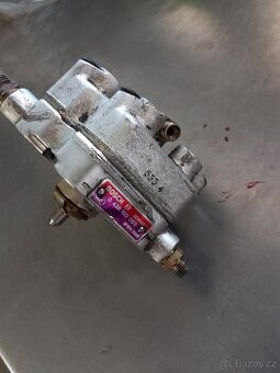 Rozdělovač paliva BOSCH K-jet 0438100069.