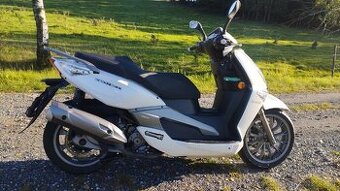 Skútr Benelli Zenzero 350 - nájezd pouze 3650 km