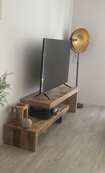 Televizní stolek