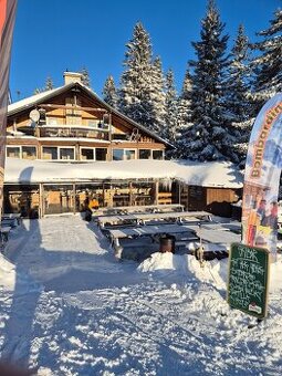 Kuchar + pomocná sila