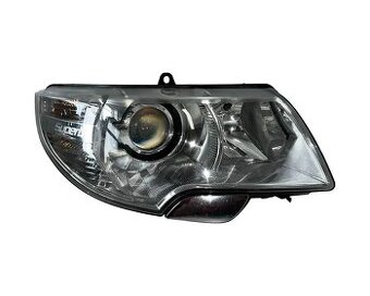 Pravý xenon světlo 3T1941016E Škoda Superb 2 r.v. 2011