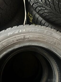 185/60R15 88T falken