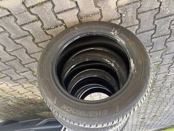 Celoroční pneu Hankook 235/55/18 , 104 V