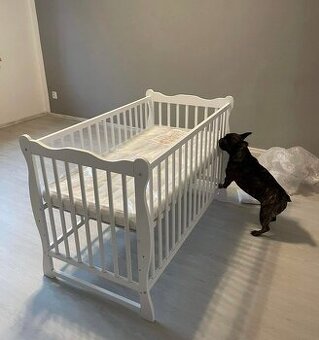 Dětská dřevěná postýlka vč. matrace