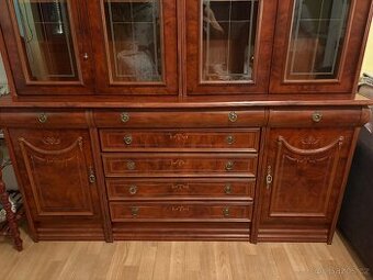 Prodám Španělskou obývací stěnu. Š 180 V 220 H 42 / 30
