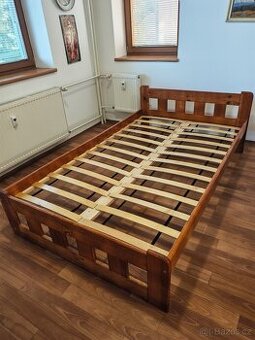 Dřevěná postel 120 x 200 cm