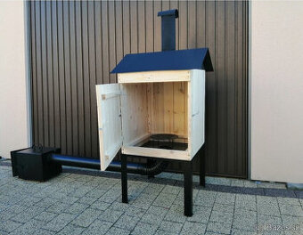 Na prodej domaci udirna z boroveho dreva