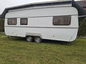 Hymer Eriba 550 + nadstrecha