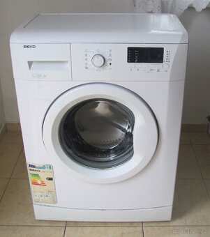 ÚZKÁ PRAČKA BEKO - 5kg - 37cm - A+