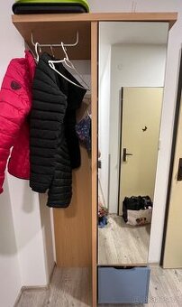 Předsíňová stěna