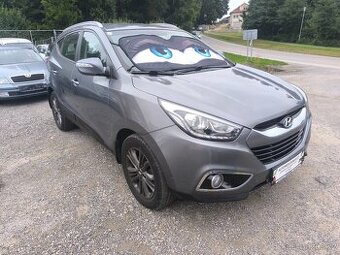 Hyundai ix35, 2.0D4X4,70KM,MAX VÝBAVA,KRÁSNÝ