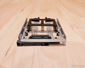 Rámečky na harddisky 2,5" do 3,5"