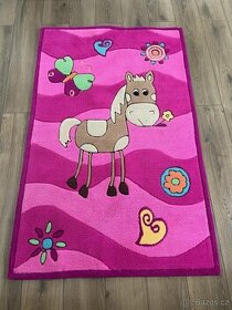 Dětský koberec s 3D vzory