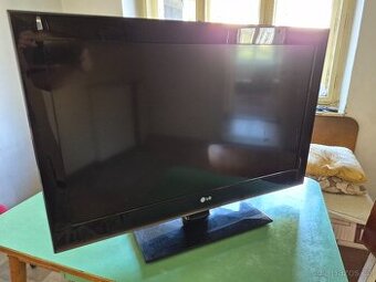 Televize 80cm LG 32LK450 + set-top box