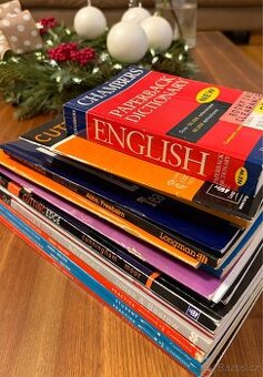 Angličtina - mix 17ks učebnic, pracovních sešitů, slovník