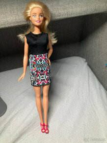 šaty a boty pro panenku Barbie