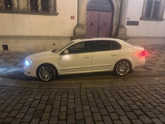 Škoda superb2