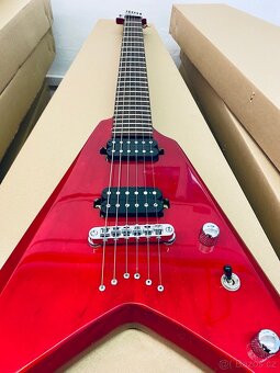 Elektrická kytara Fokus Flying red model 25