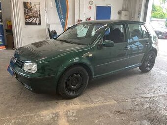 Volkswagen Golf IV 1.6 77Kw Comfort