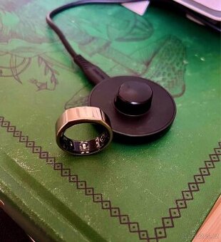 Oura ring 3 chytrý prsten vel. 10 Zlata barva