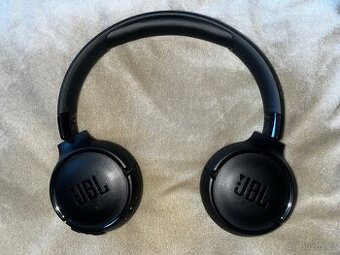 Sluchátka JBL Tune 520BT