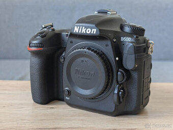 Nikon D500