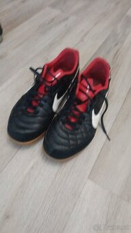 NIKE TEMPO vel.44