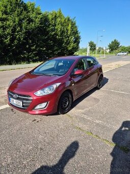 Hyundai i30 1,6 nafta
