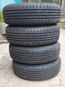 Prodám pneu 195/65 R15