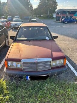Rezervováno Mercedes 190e