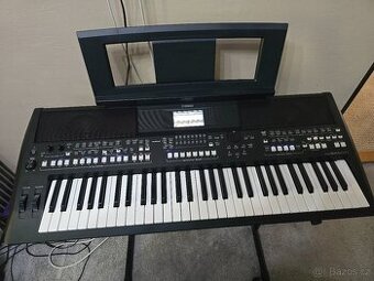 Prodám klávesy Yamaha PSR-SX600