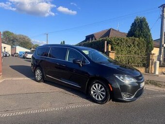 Chrysler Pacifica 3,6 RU Touring L Kůže 2018 DPH
