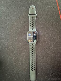 Apple Watch series 5 Nike edice 44mm