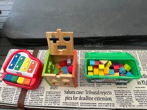 Dřevěné kostičky, piano Little tikes