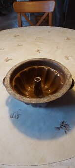 KAMENINOVÁ  STARÁ  BÁBOVKA