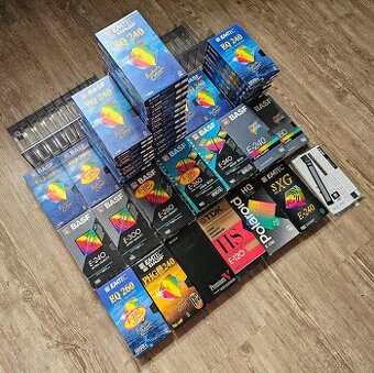 PRODÁM SADU 55KS ZNAČKOVÝCH VHS KAZET K PŘEHRÁNÍ EMTEC BASF