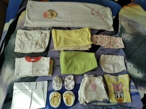 kojenecké oblečení (holka) vel. 56 + deka a hračka