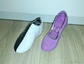 KRABIČKY OD BONBŮNŮ VE TVARU BOTY, PLAST, cca 15cm