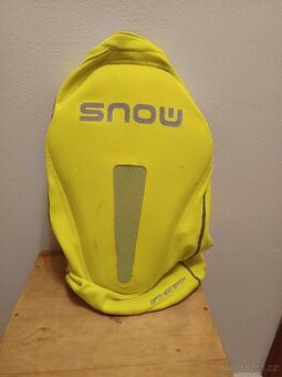 Chlapecká vesta s chráničem zad - páteřák, velikost 122/128