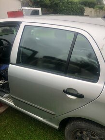 Škoda fabia dveře