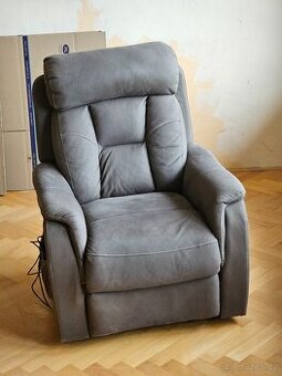 Polohovací relaxační křeslo elektrické