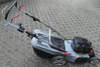 Benzínová sekačka s pojezdem ALKO a motorem Briggs&Stratton