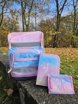 Aktovka ergonomická BAAGL pro holčičku + penál a peněženka