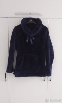 Krásná a málo nošená mikina vel. S , heboučká, výška 64 cm,